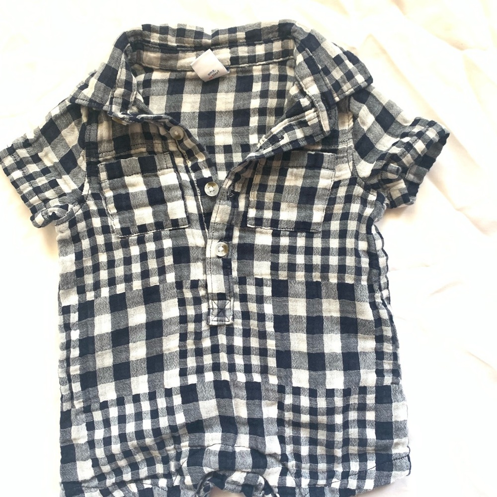 Old Navy Baby Boys Blue gingham romper size 0-3